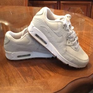 Nike Air Max 90